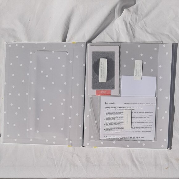 Little Blossoms by  0-5 Year Baby Memory Book with Ink Pad 11" x 9" - Picture 6 of 16